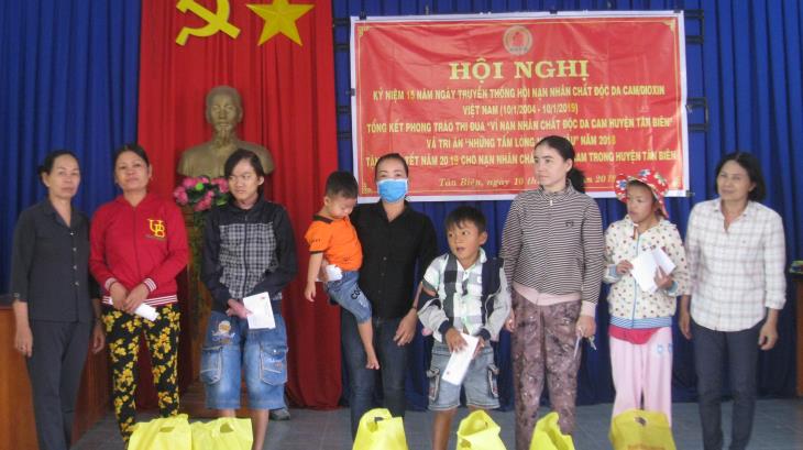 Tân Biên: Vận động hơn 750 triệu đồng chăm lo cho NNCĐDC/điôxin